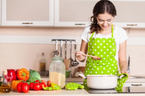 Что поменять на кухне: хитрости, которые помогут вам похудеть