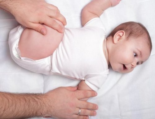 Дисплазия тазобедренного сустава у новорожденных: причины и лечение