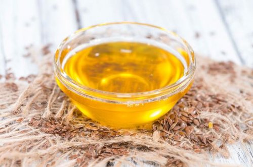 Как принимать льняное масло: о курсе лечения