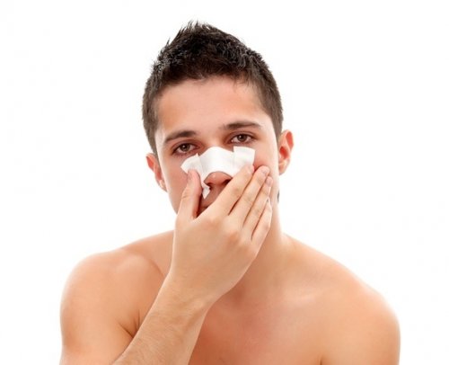Признаки перелома носа: что делать?