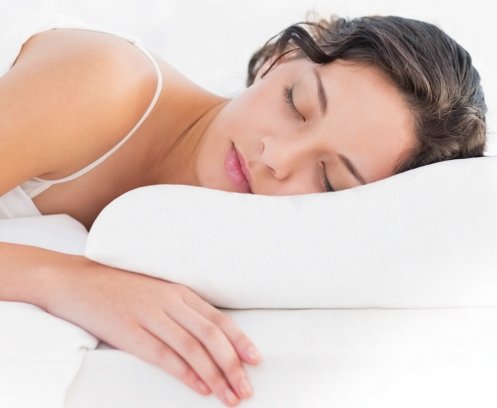 Как выбрать ортопедическую подушку для сна - взрослому и ребенку