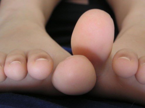 Как лечить ушиб большого пальца на ноге и на руке