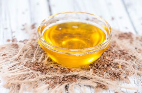 Чем полезно льняное масло и как его принимать