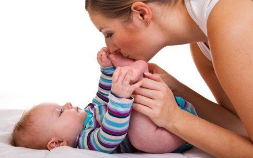 Чем лечить опрелости у новорожденных: несколько средств