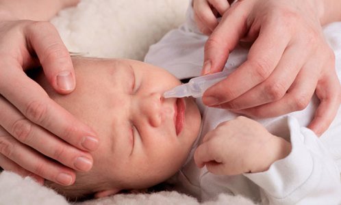 Как лечить насморк у новорожденного, чтобы не навредить малышу