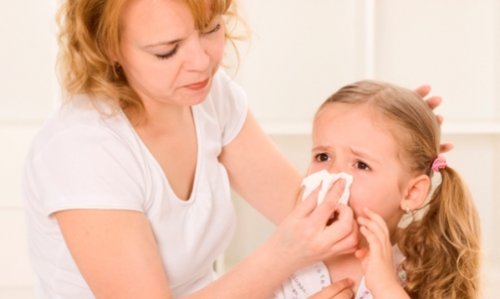 Как лечить затяжной насморк у ребенка
