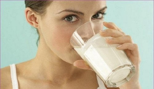 Сырое молоко полезнее обычного молока