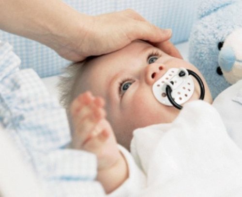 Почему новорожденный хрюкает носом: причины данной патологии
