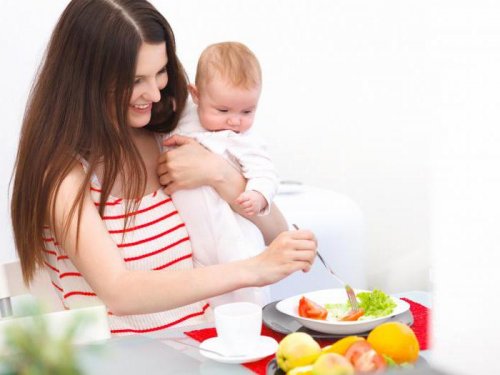 Питание кормящей мамы в первый месяц: основные принципы питания