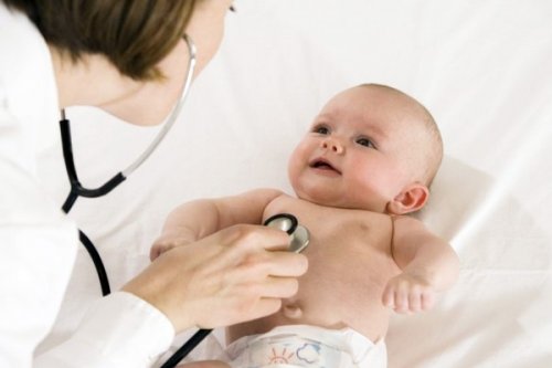 Гемолитическая болезнь у новорождённых: причины и лечение